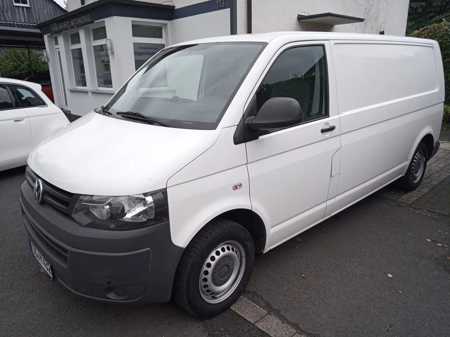 Volkswagen T5 2.0 TDI Kasten lang Weiß - 1