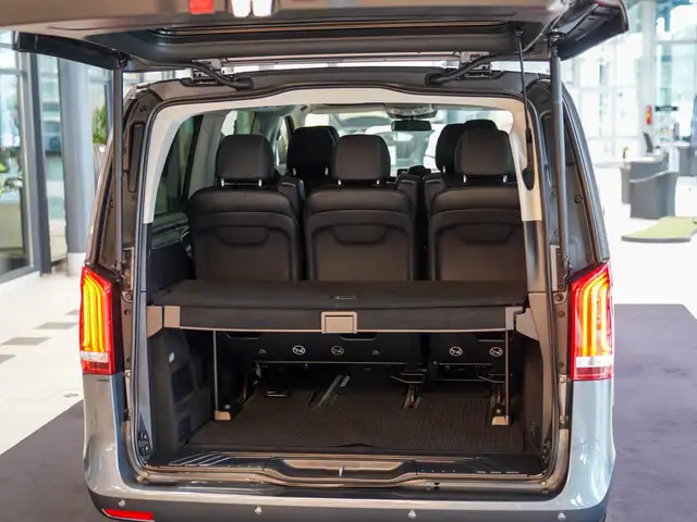 Mercedes-Benz V-Class view 6