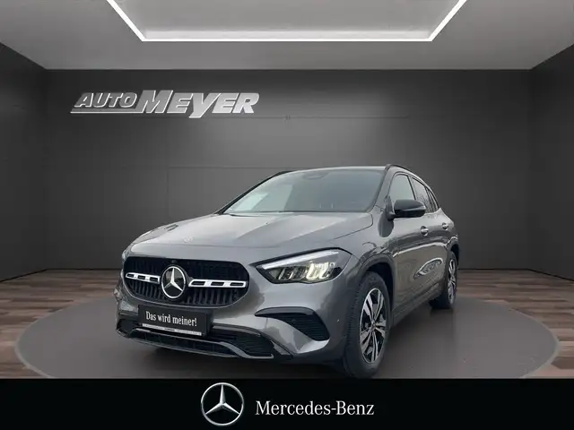 Mercedes-Benz GLA 180 PROGRESSIVE EDITION+NIGHT+AHK+360+DISTR+