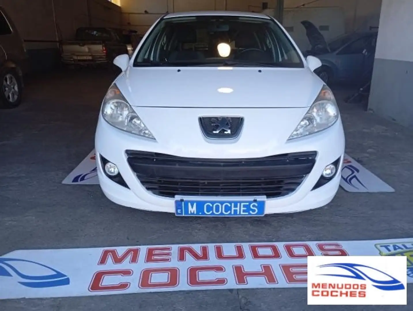 Peugeot 207 Pequeño Manual de 5 Puertas Blanco - 1