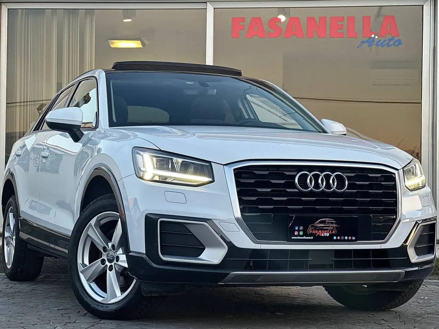 Audi Q2 TFSI S TRONIC SPORT - IVA DEDUCIBILE -NO VINCOLI Bianco - 1
