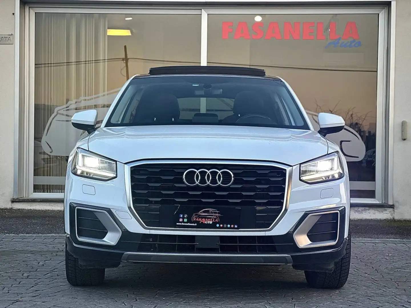 Audi Q2 TFSI S TRONIC SPORT - IVA DEDUCIBILE -NO VINCOLI Bianco - 2
