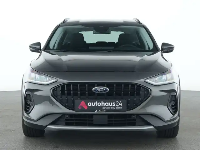 Ford Focus view 2