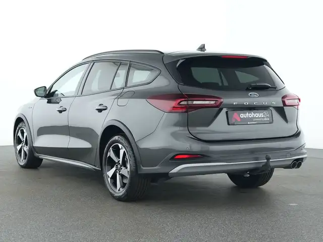 Ford Focus view 4