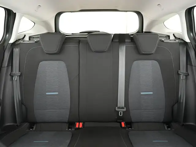 Ford Focus view 15