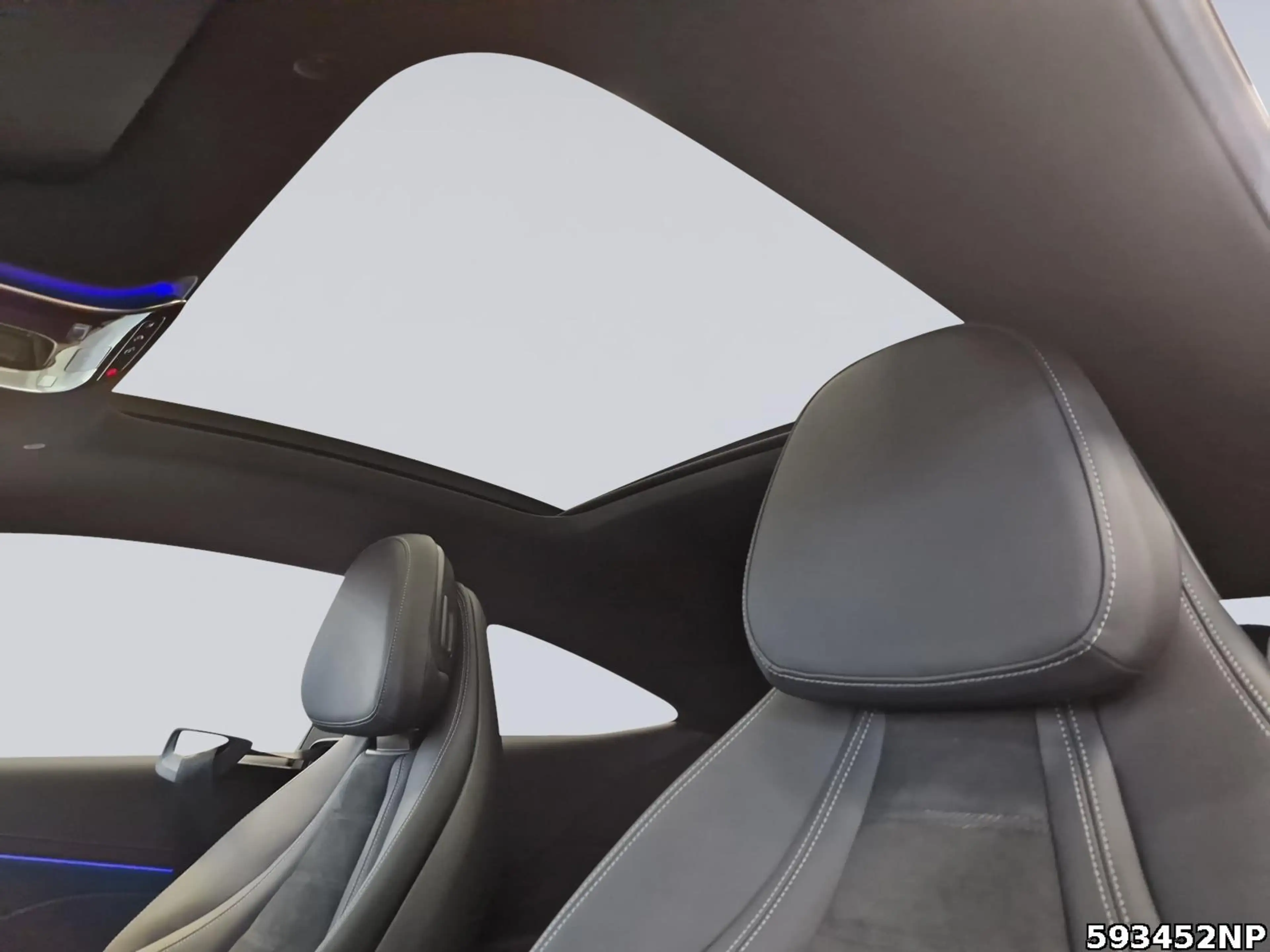 Mercedes-Benz CLE 300 e AMG Pano 360° Memory DISTRONIC 19LM. — photo 13
