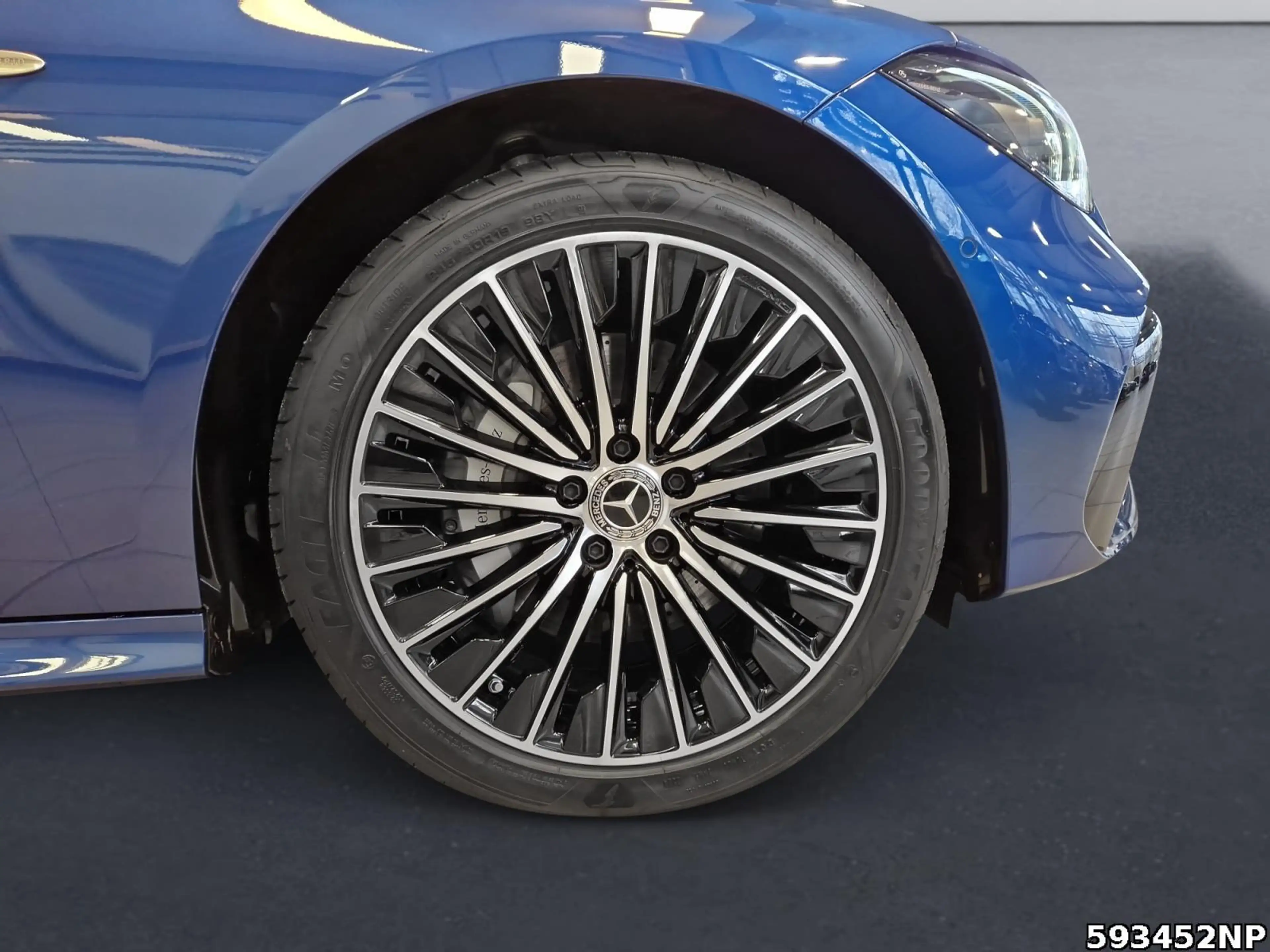 Mercedes-Benz CLE 300 e AMG Pano 360° Memory DISTRONIC 19LM. — photo 6
