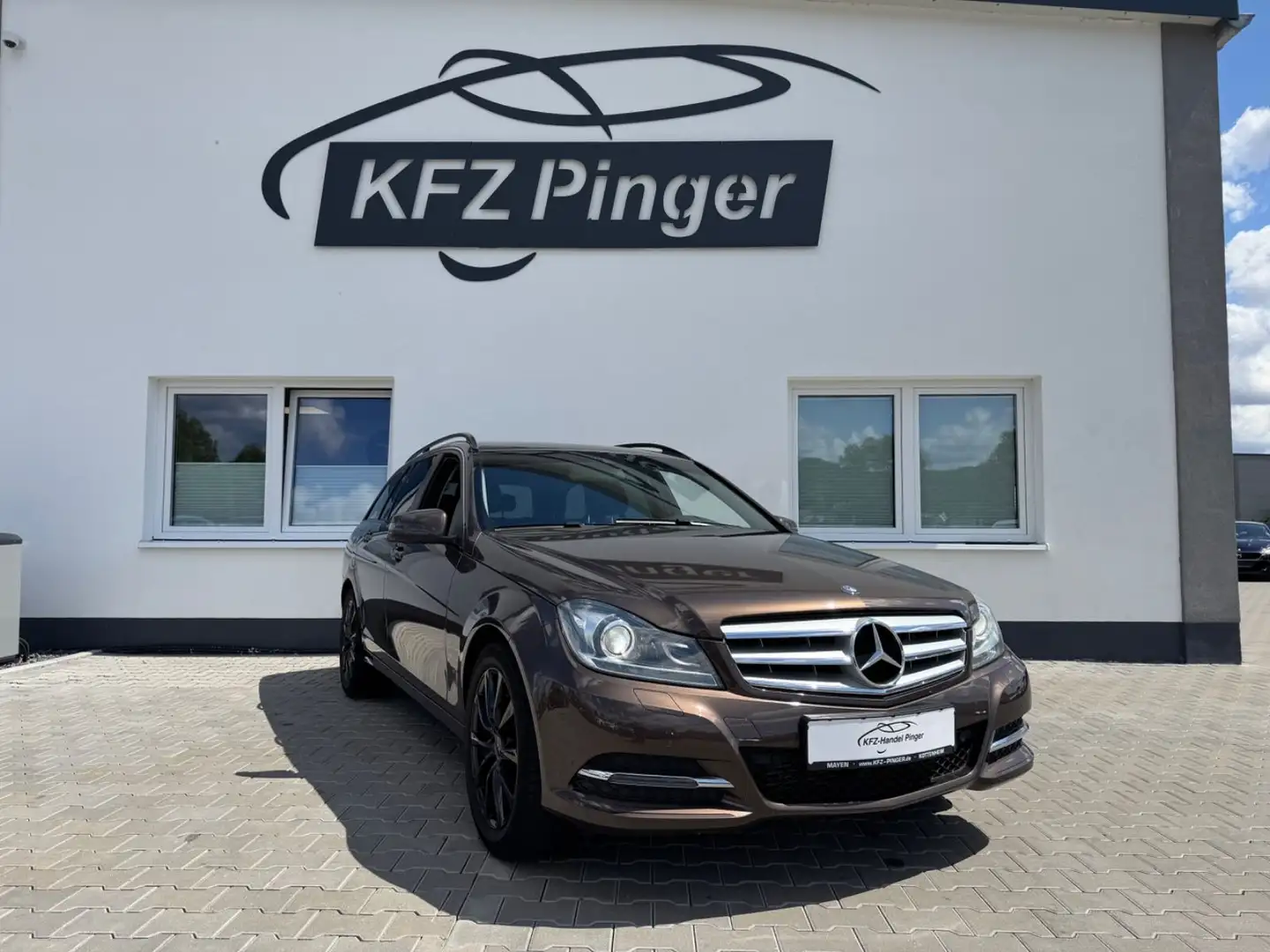 Mercedes-Benz C 200 C -Klasse T-Modell  BlueEfficiency Brun - 1