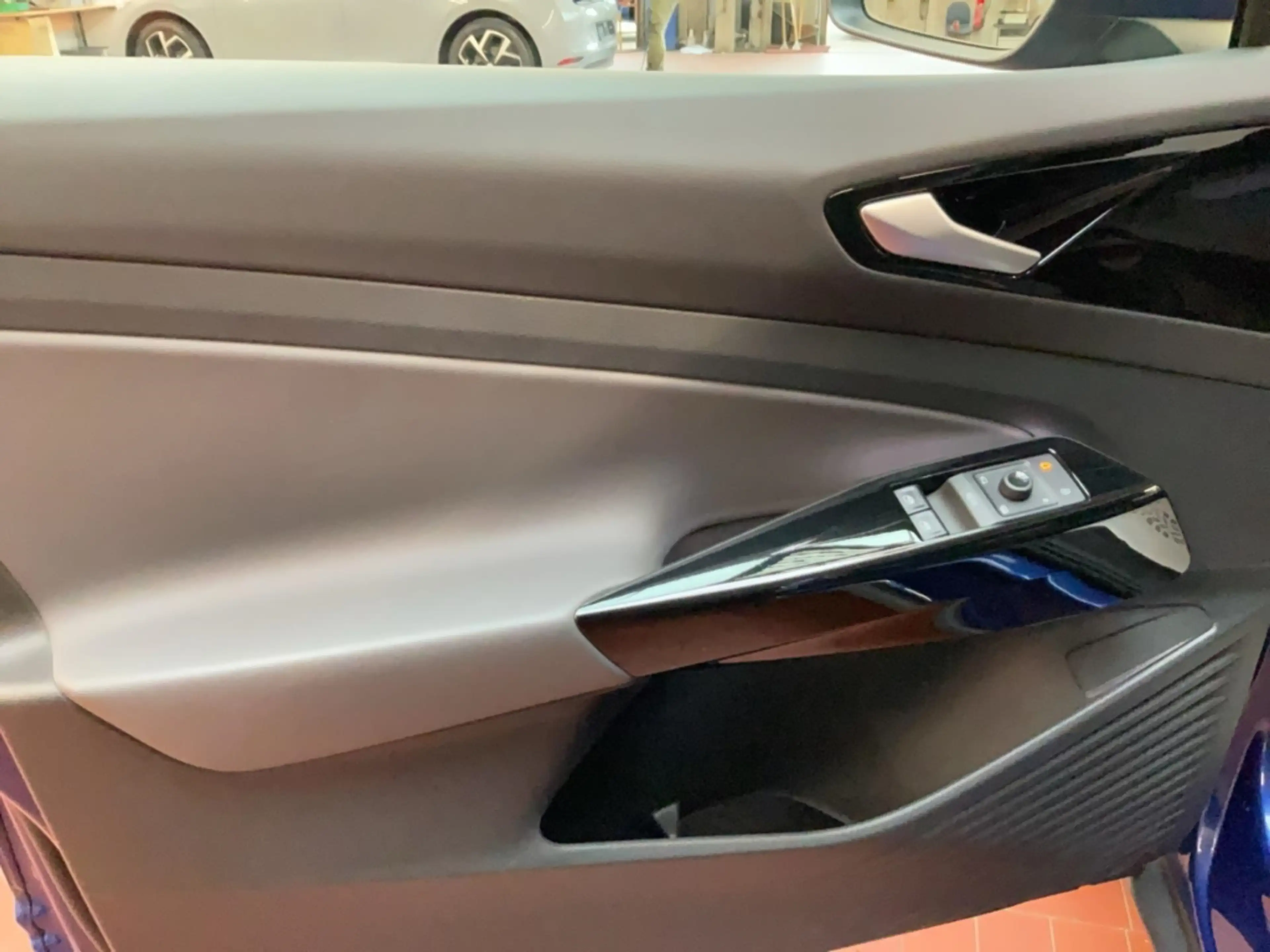 Volkswagen ID.5 Pro 77 kWh Alu LED Kamera Navi ACC Sitzh. — photo 12