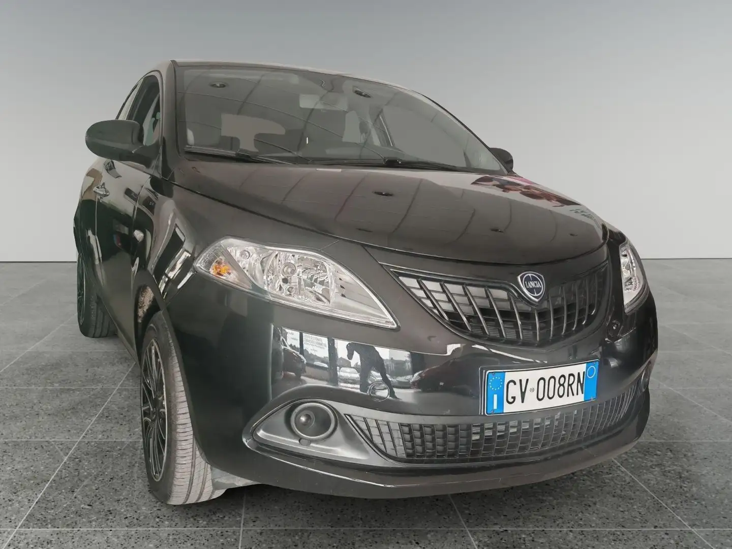 Lancia Ypsilon 1.0 FireFly 5 porte S&S Hybrid Gold Grigio - 1