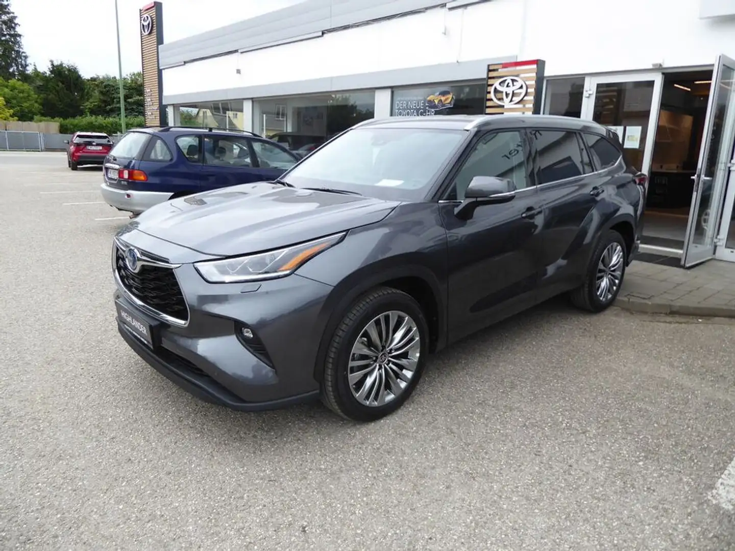 Toyota Highlander 2,5 Hybrid Style AWD Grau - 2