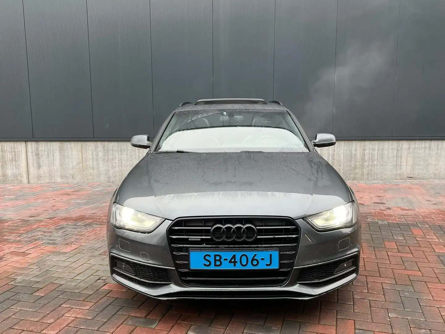 Audi A4 Avant 3.0 TDI quattro Pro Line S * Aut * Pano * Le Šedá - 2