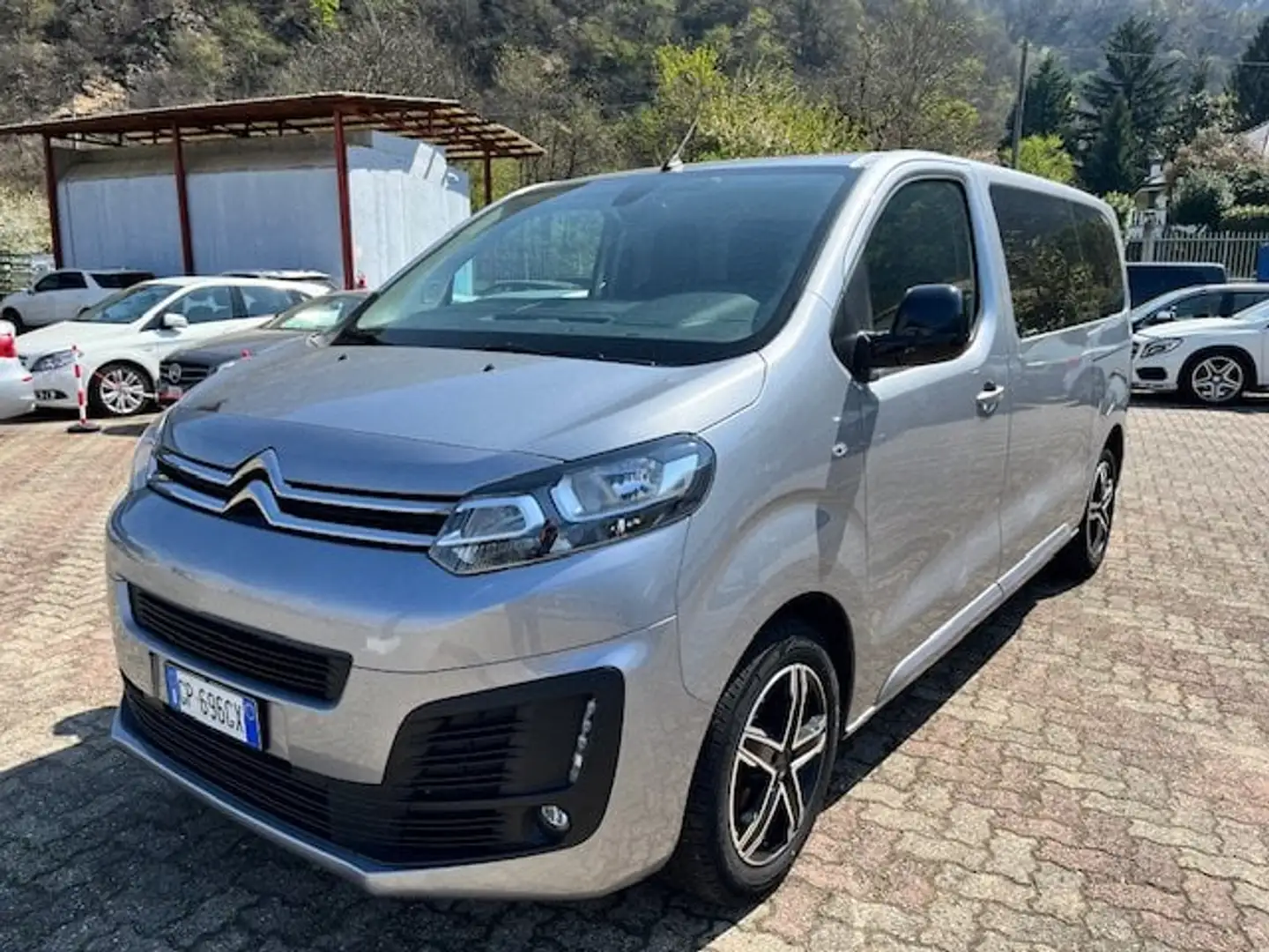 Citroen Jumpy 2.0 BlueHDi 140 S&S EAT8 PL-TN FURGONE M Cl Grijs - 1