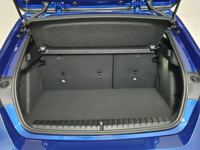 BMW 1 Series view 13