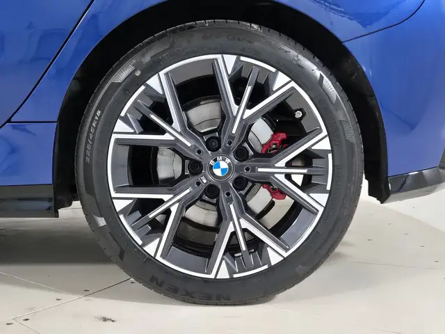 BMW 1 Series view 14