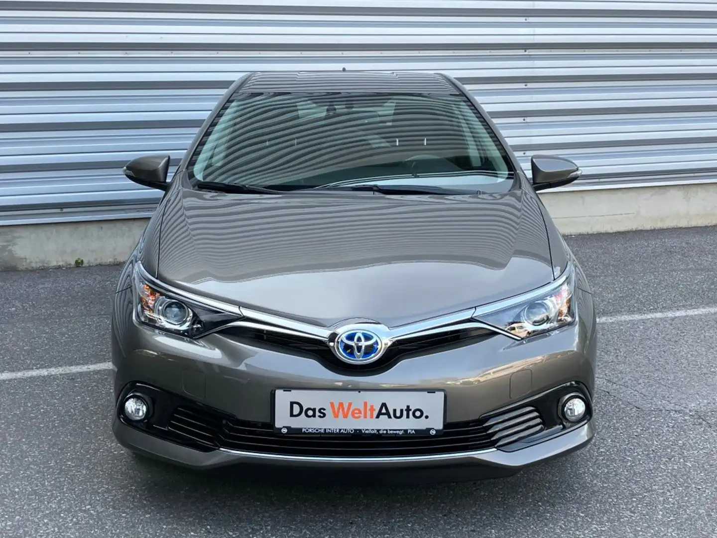Toyota Auris 1,8 VVT-i Hybrid Active Gris - 2