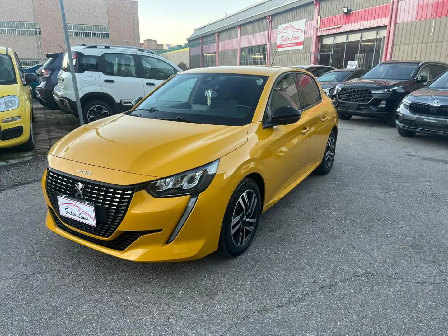 Peugeot 208 208 1.2 puretech Active s&s 75cv Giallo - 1