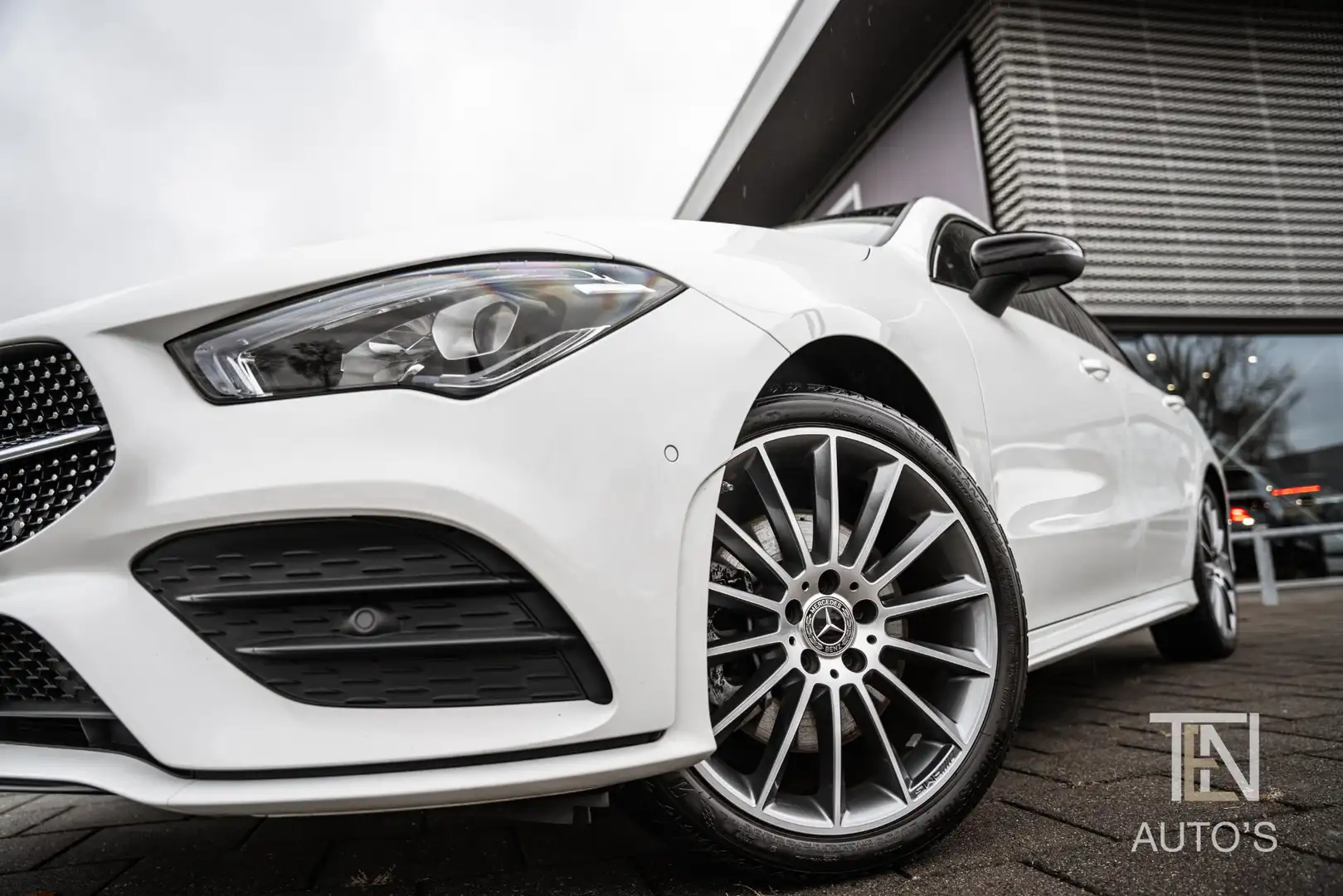 Mercedes-Benz CLA 250 Shooting Brake e AMG Limited | Night | Panodak | S Blanc - 2