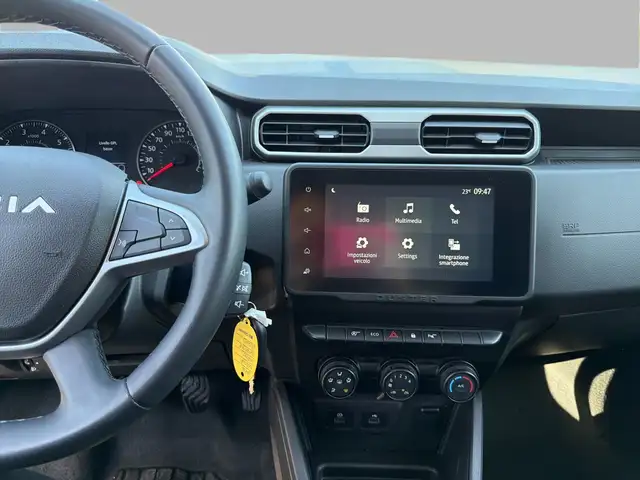 Dacia Duster view 9