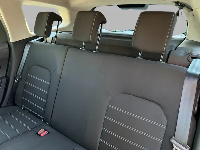 Dacia Duster view 14