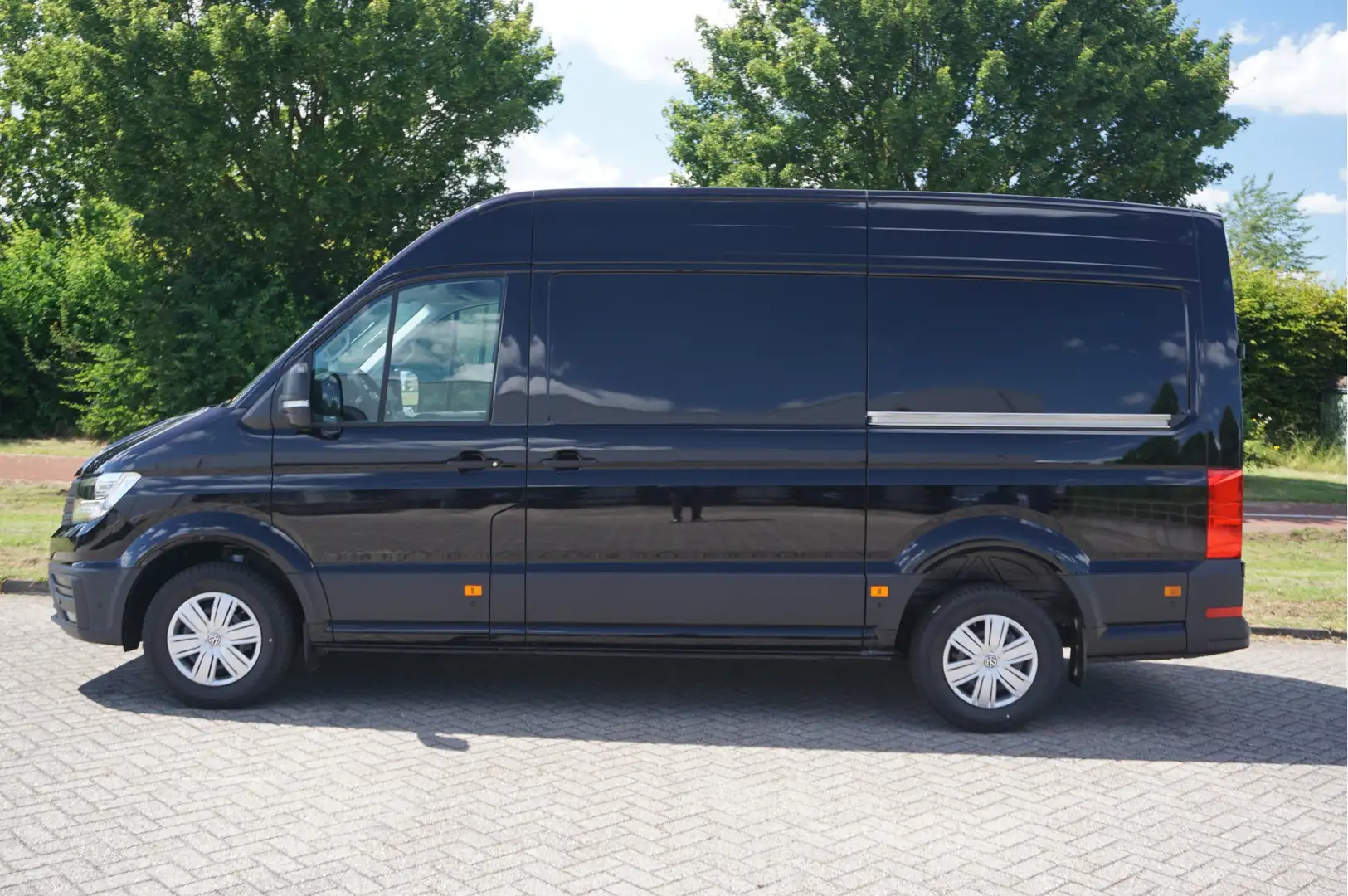 Volkswagen Crafter 35 177PK L3H3 AUT BPM VRIJ!! Navi, Camera, Gev. St Schwarz - 2