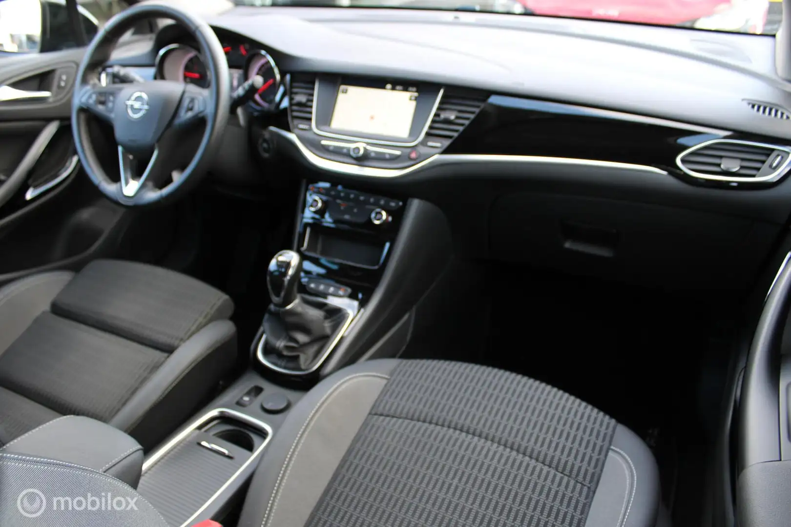 Opel Astra 1.2 Turbo 145 PK Business Elegance, Sportstoelen, Noir - 2