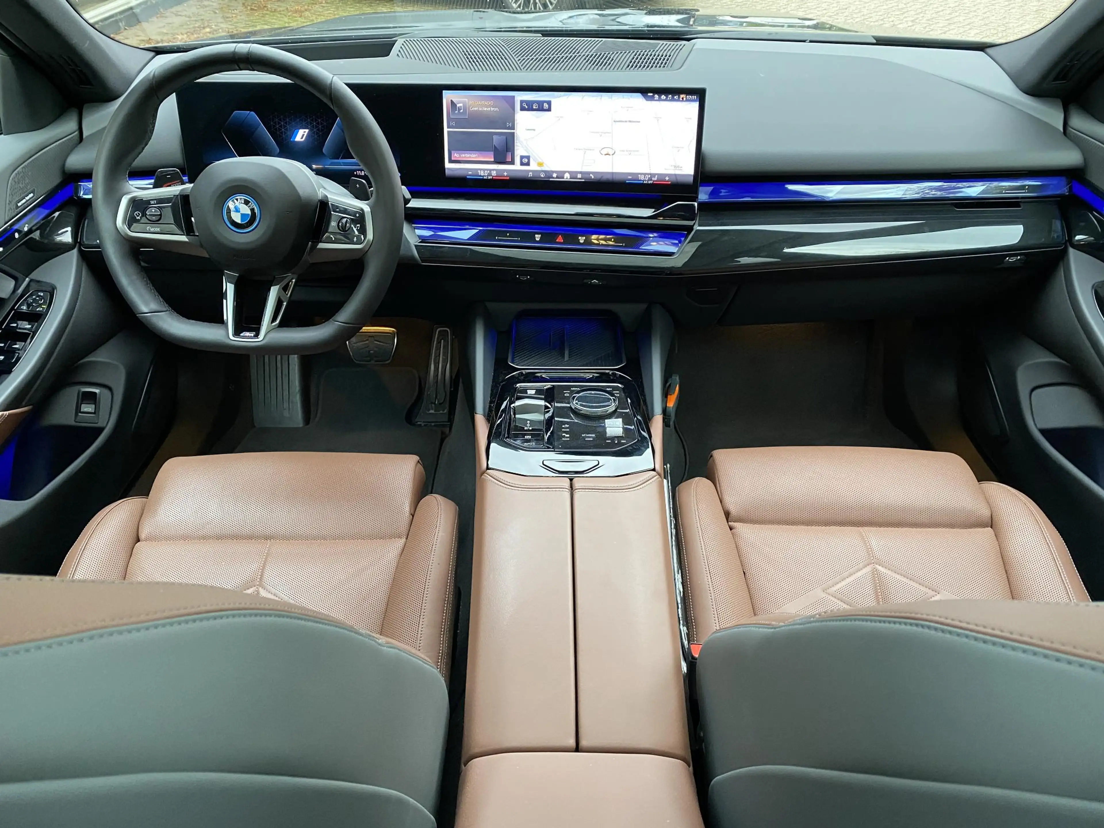BMW 550 5-serie Touring 550e xDrive — photo 3