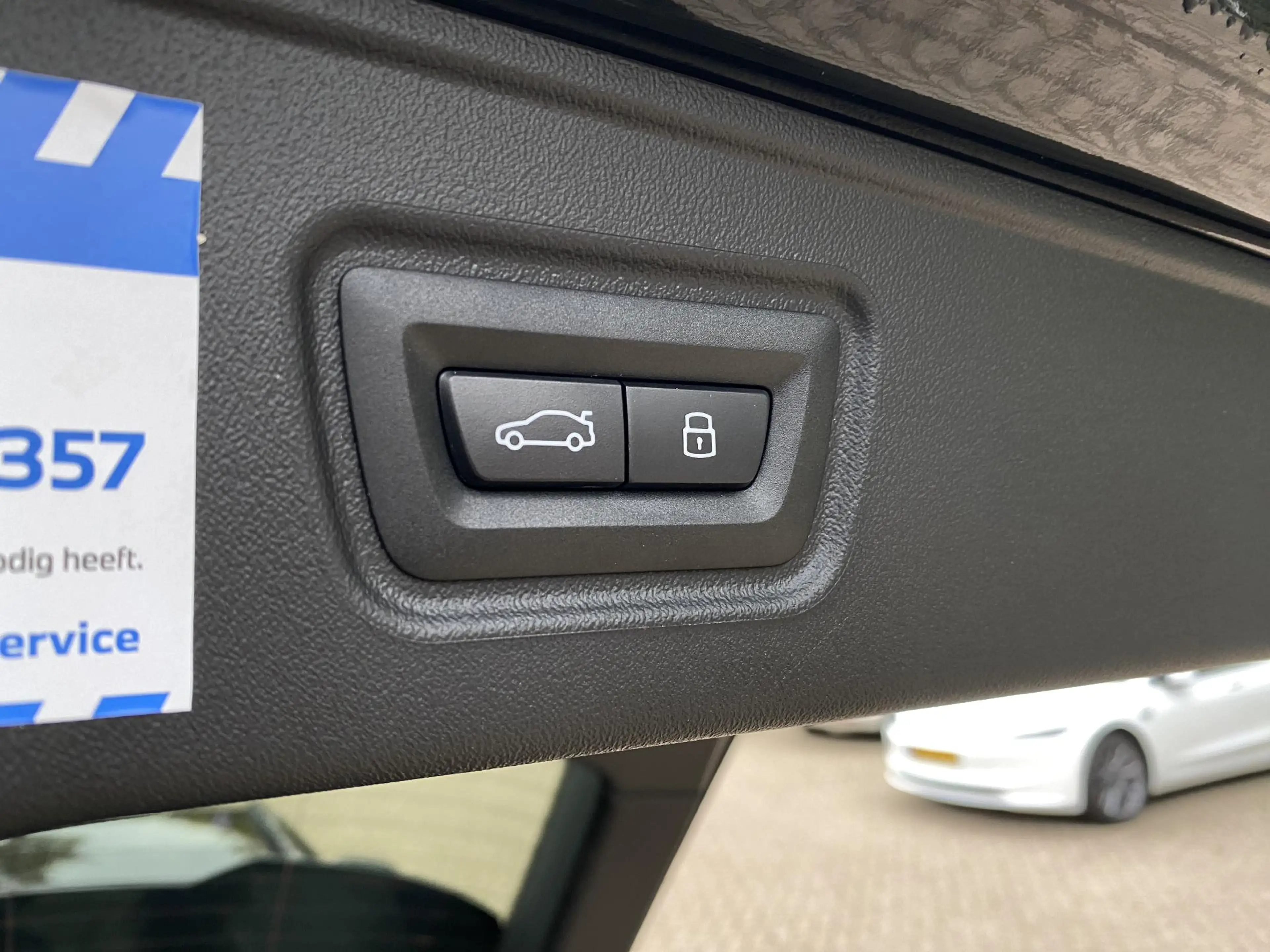 BMW 550 5-serie Touring 550e xDrive — photo 6