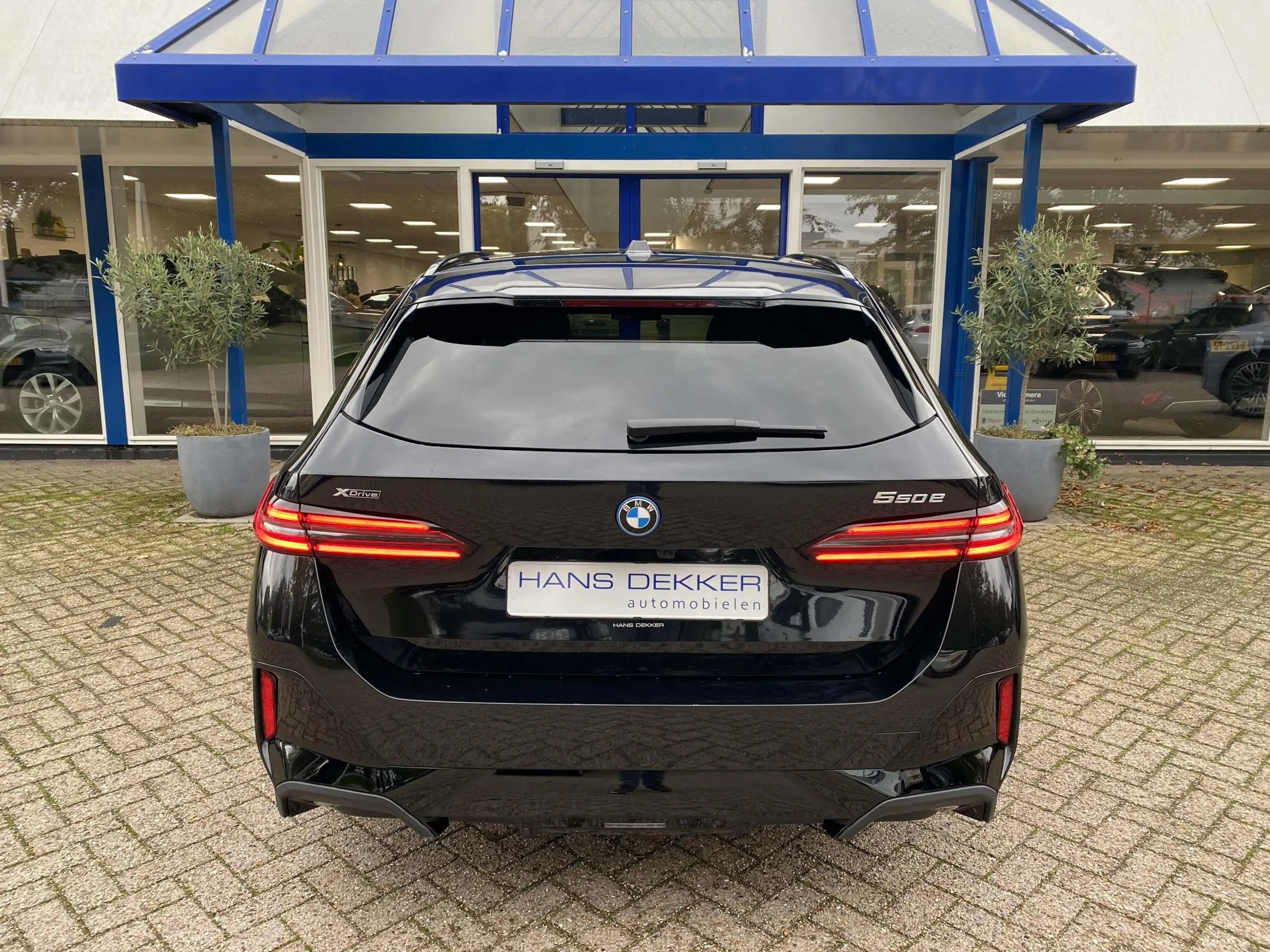 BMW 550 5-serie Touring 550e xDrive — photo 4
