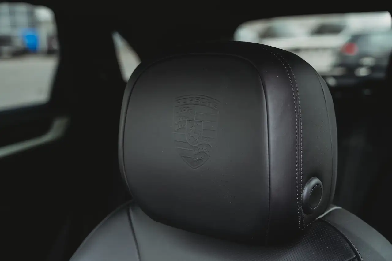 Porsche Cayenne E-hybrid/SportDesign/Pano/Luchtv/Bose/Volleder/BTW/PPF front, миниатюра 18