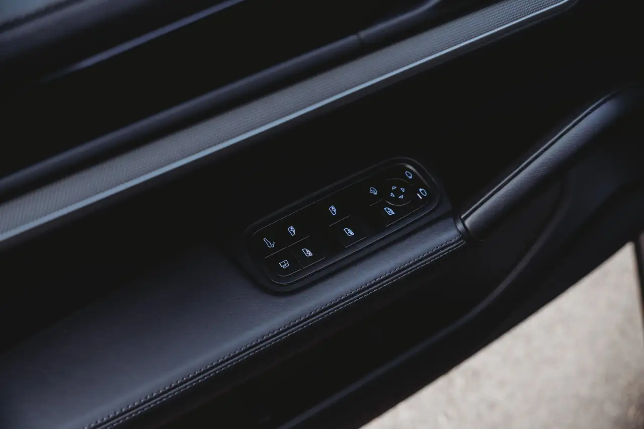 Porsche Cayenne E-hybrid/SportDesign/Pano/Luchtv/Bose/Volleder/BTW/PPF front, миниатюра 14