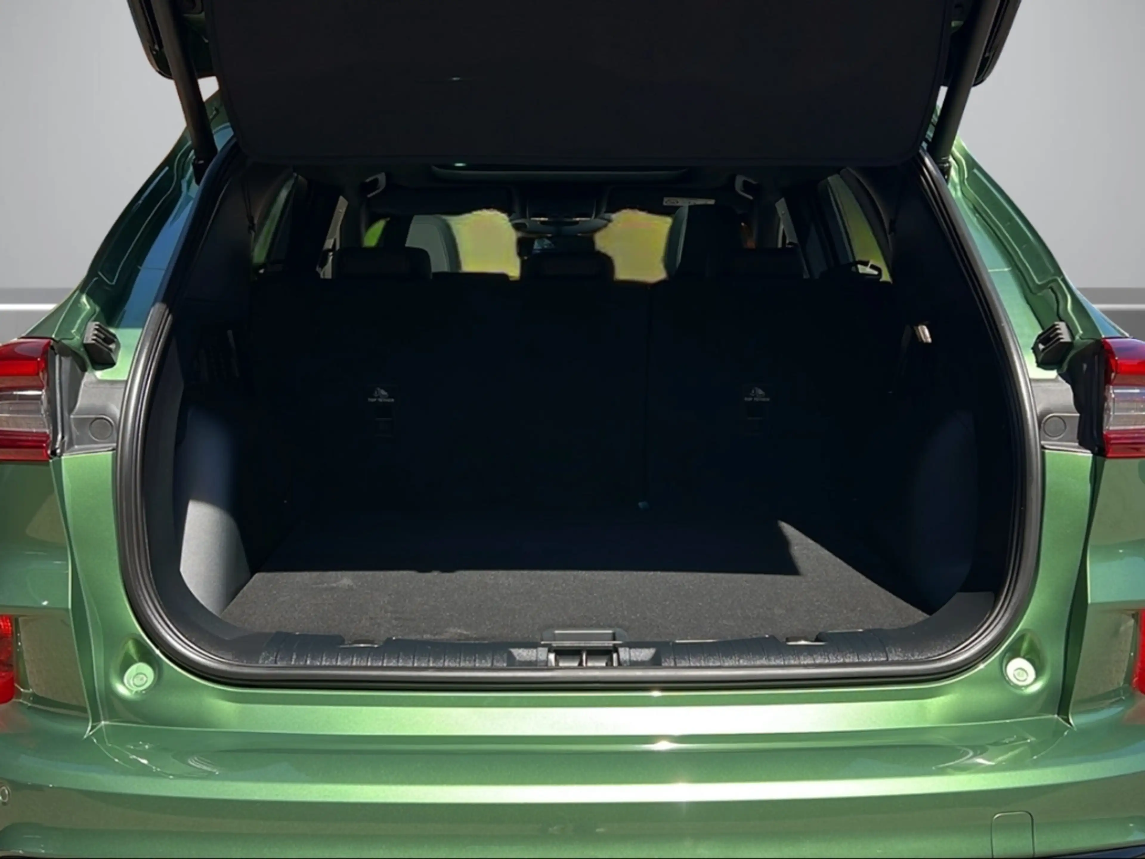 Ford Kuga Hybrid ST-Line X El. Panodach Navi Leder Digitales — photo 7