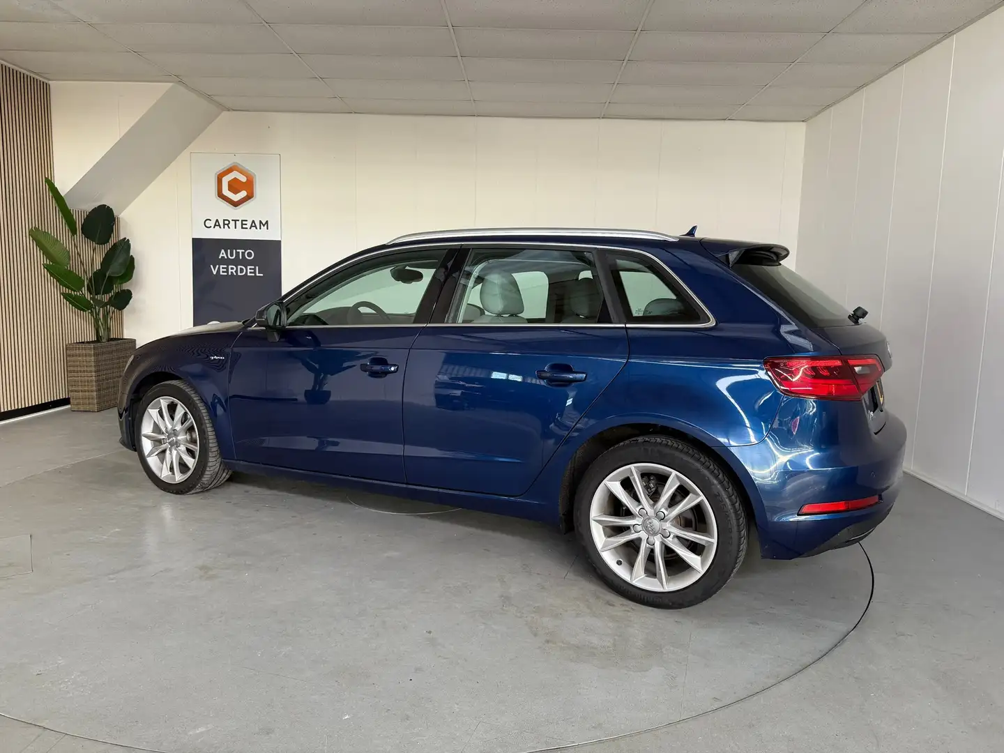 Audi A3 Sportback 1.4 TFSI Ambition Pro Line plus g-tron A Blauw - 2