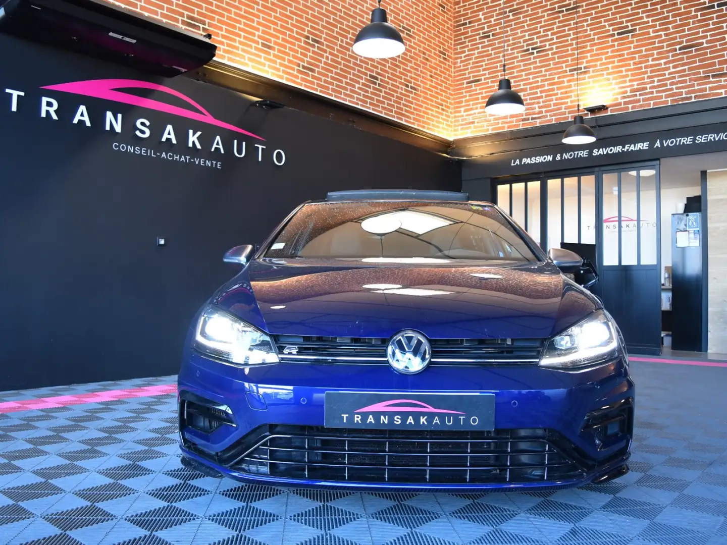 Volkswagen Golf R Bleu - 2