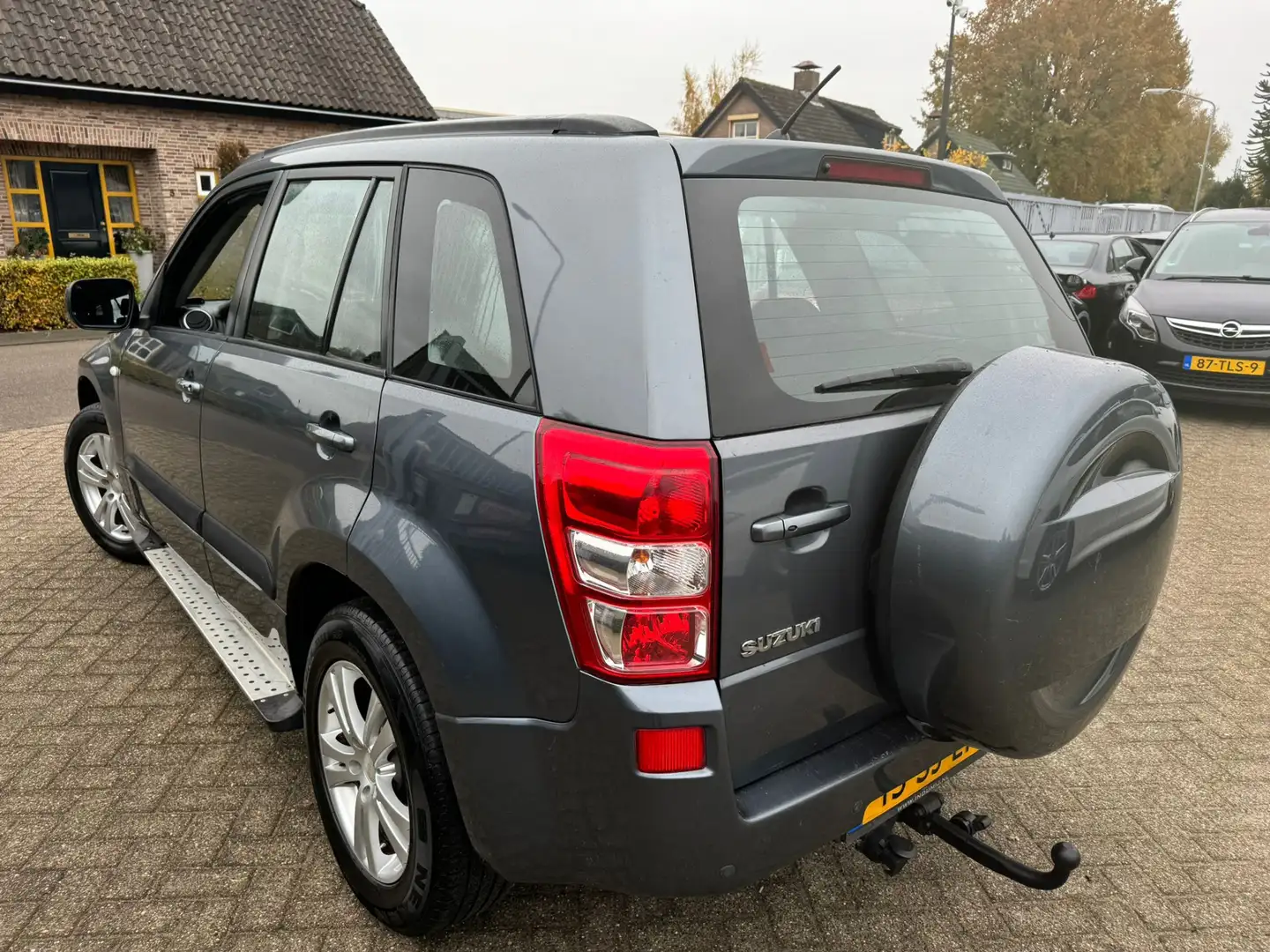 Suzuki Grand Vitara 2.0-16V Exclusive MOTORSCHADE Gris - 2
