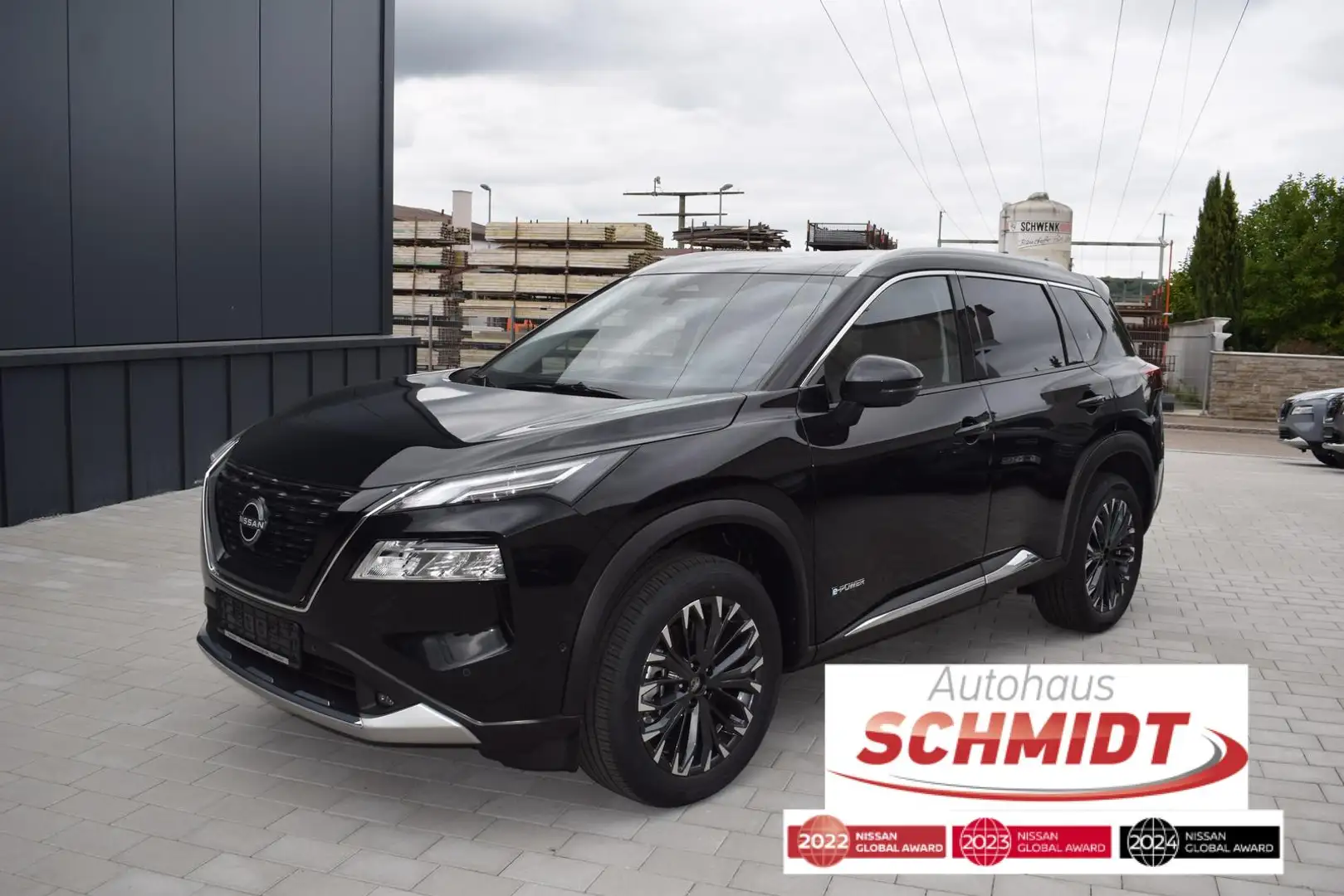 Nissan X-Trail 1.5 VC-T ePower 4x4 Tekna 7 Sitze Schwarz - 1