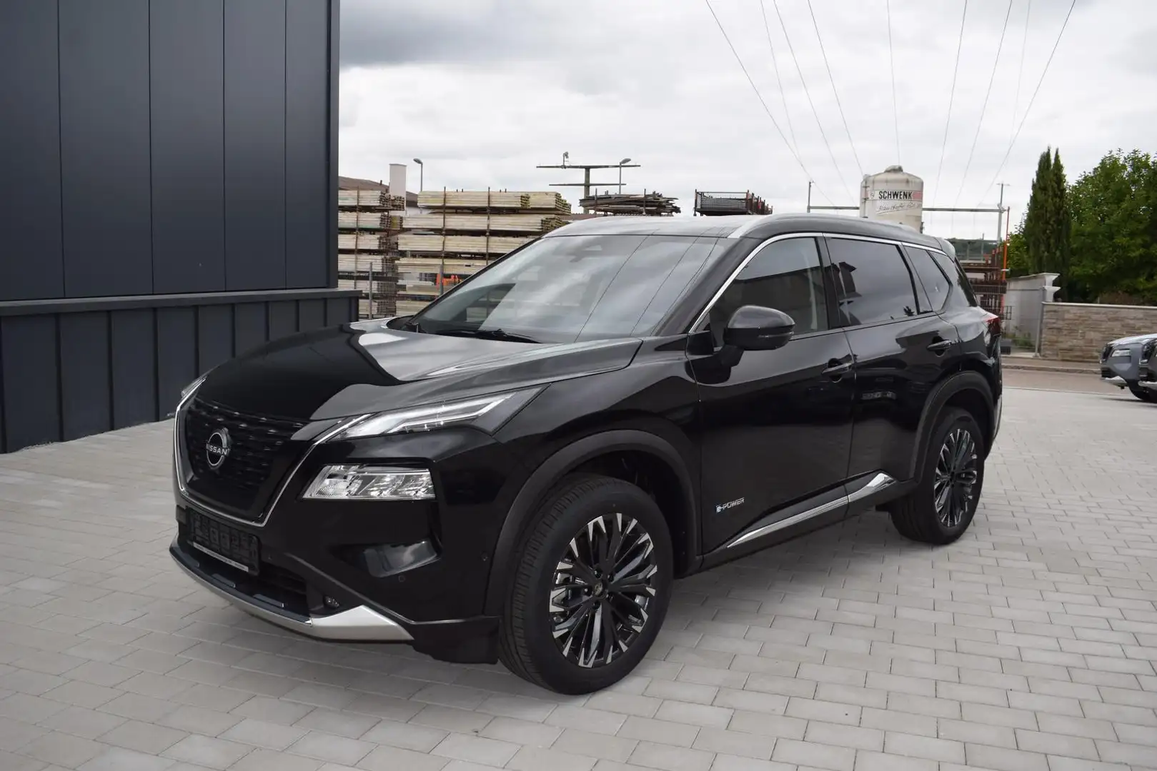 Nissan X-Trail 1.5 VC-T ePower 4x4 Tekna 7 Sitze Schwarz - 2