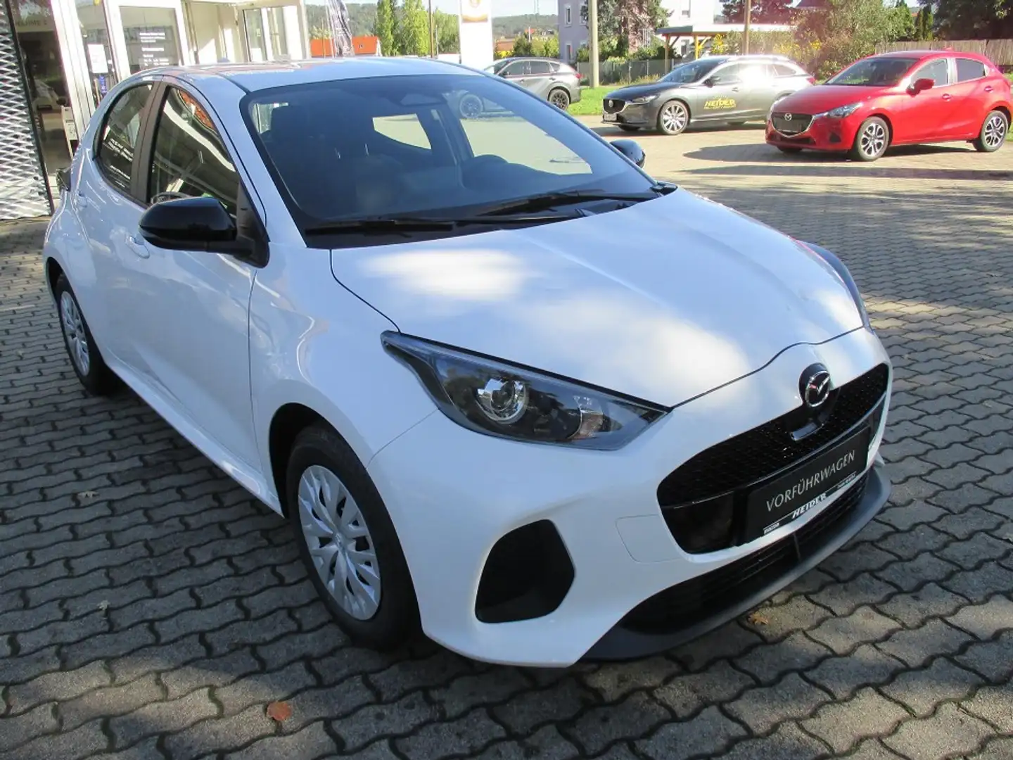 Mazda 2 Hybrid 5HB 1.5L Hybrid VVT-i 116 CVT FWD Prime-Lin Weiß - 1