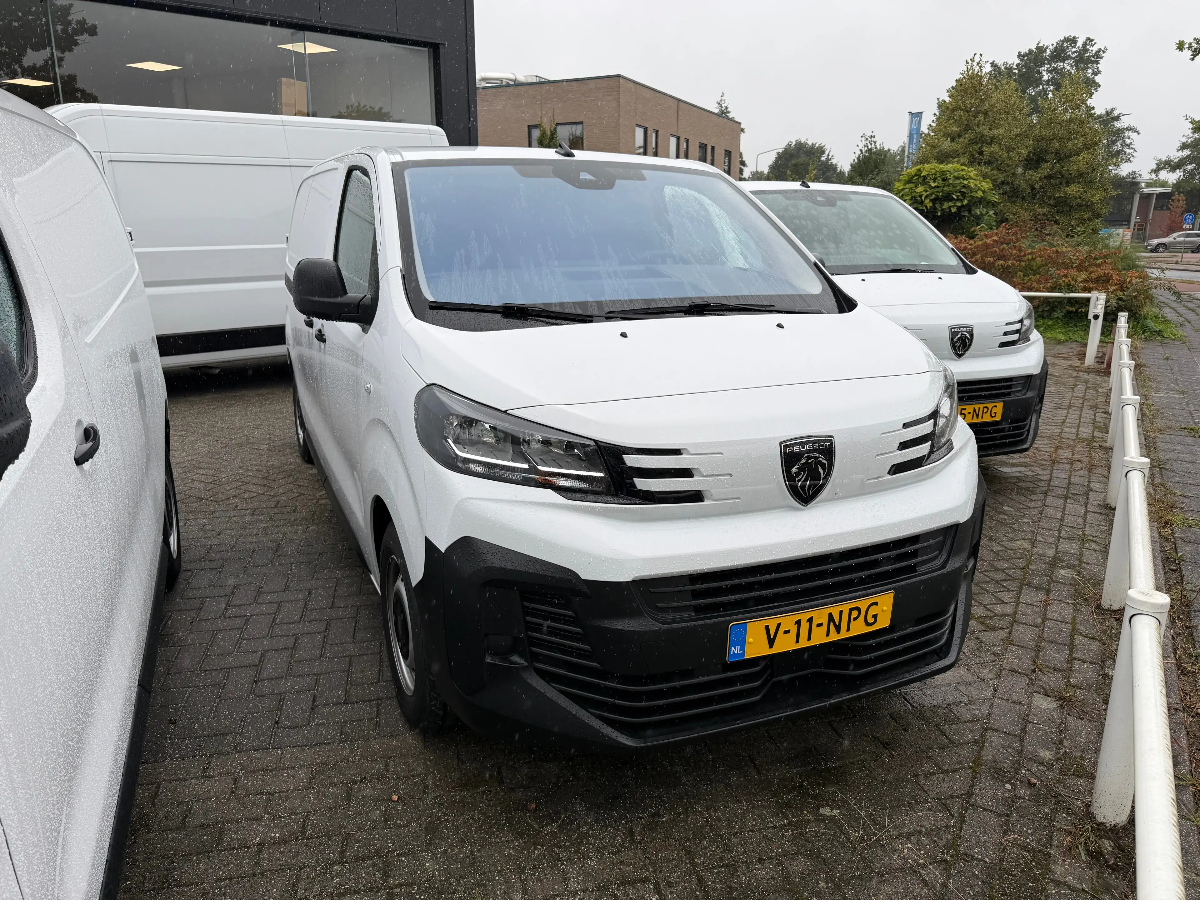 Peugeot Expert bestelwagen | L2 75KW | 8 jaar garantie | Pdc acht — photo 2