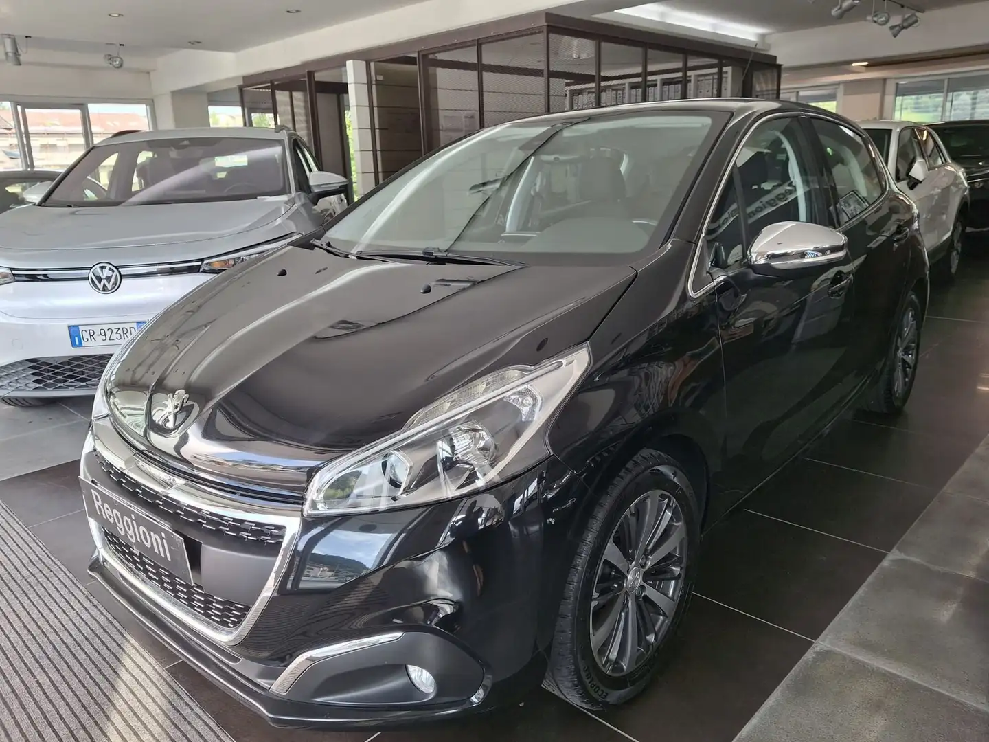 Peugeot 208 PureTech Turbo 110 S&S 5 porte Allure Negro - 1