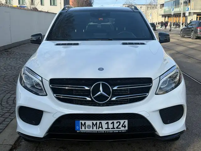 Mercedes-Benz GLE 250 d AMG 4Matic NAVI PDC LED KAMERA PANO