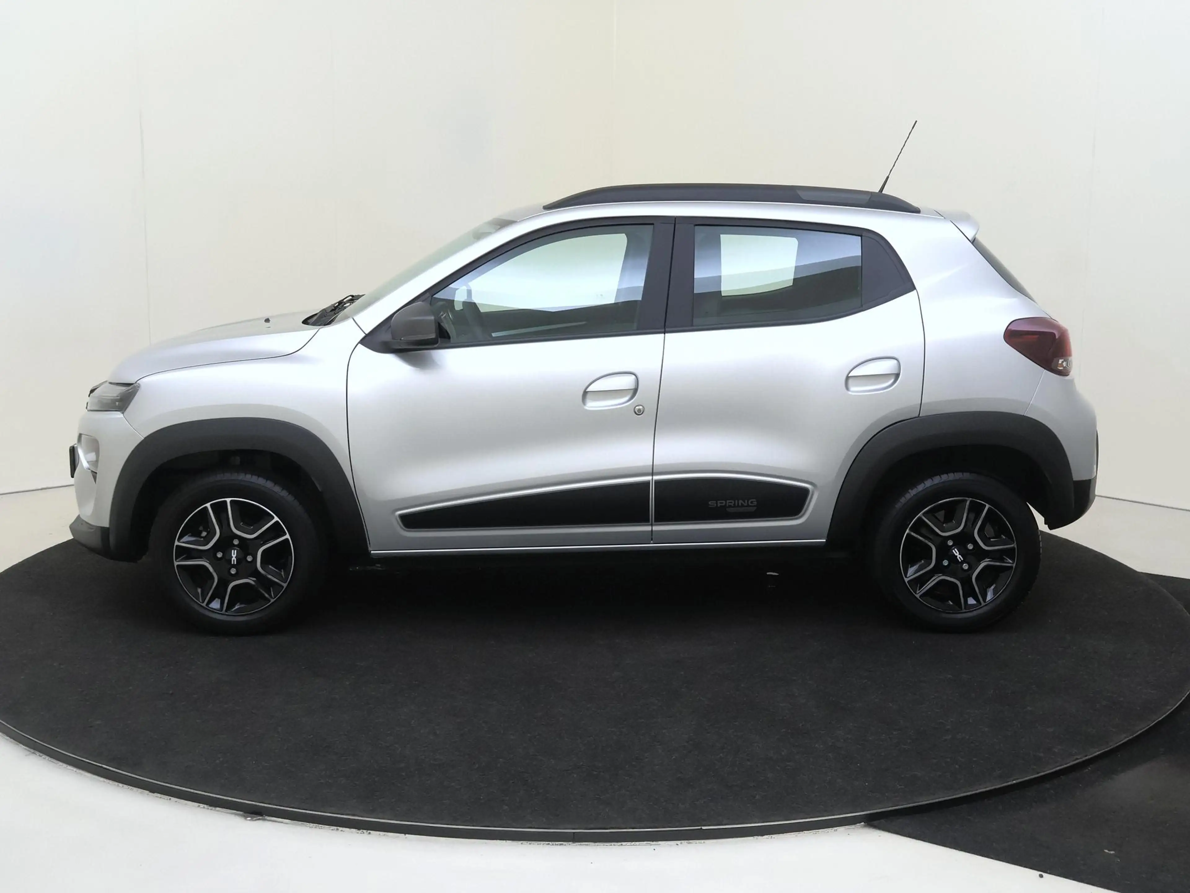 Dacia Spring Expression 27 kWh | Airco | lederen bekleding | me — photo 8