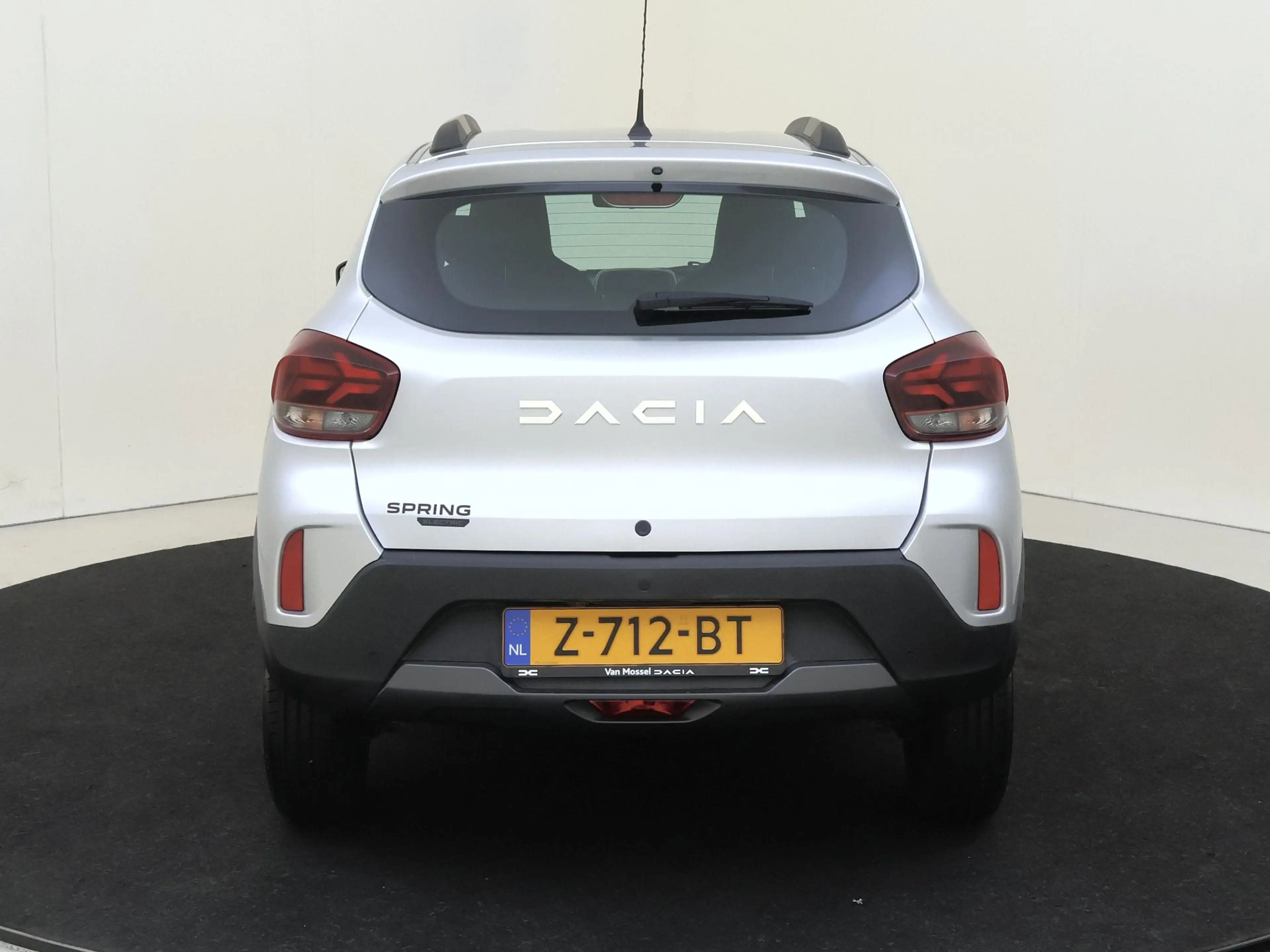 Dacia Spring Expression 27 kWh | Airco | lederen bekleding | me — photo 7