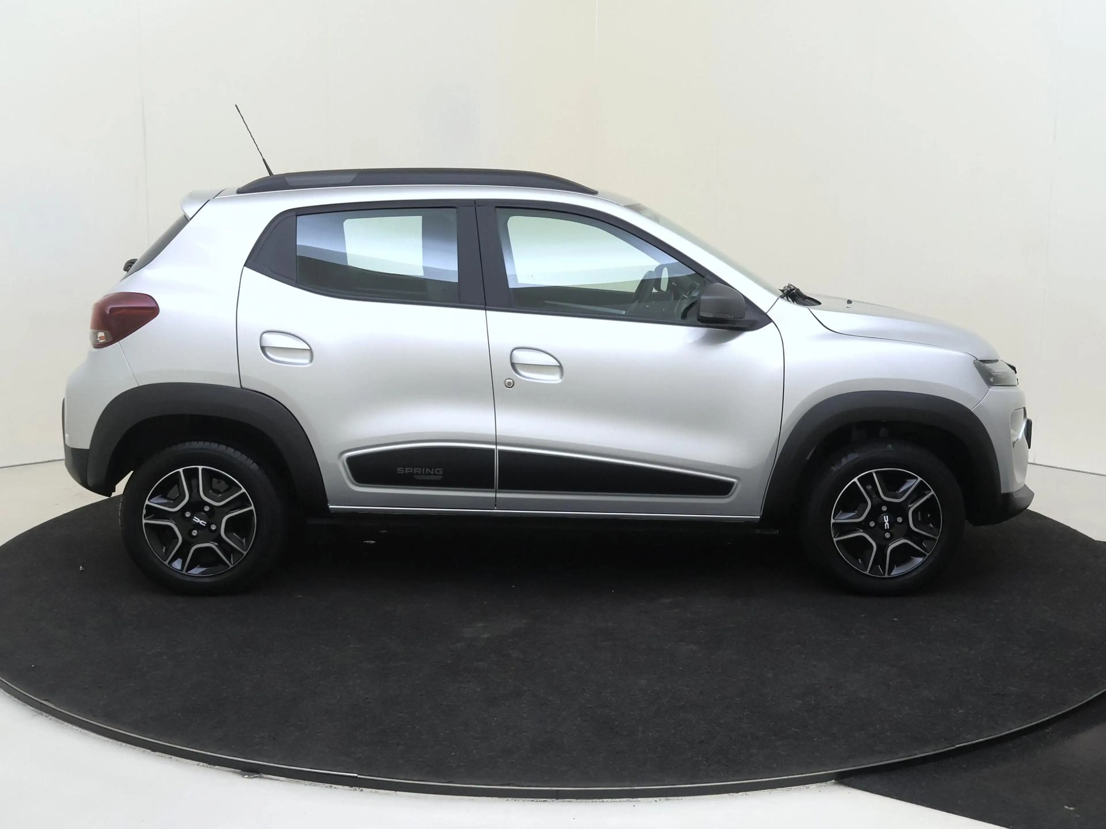 Dacia Spring Expression 27 kWh | Airco | lederen bekleding | me — photo 9