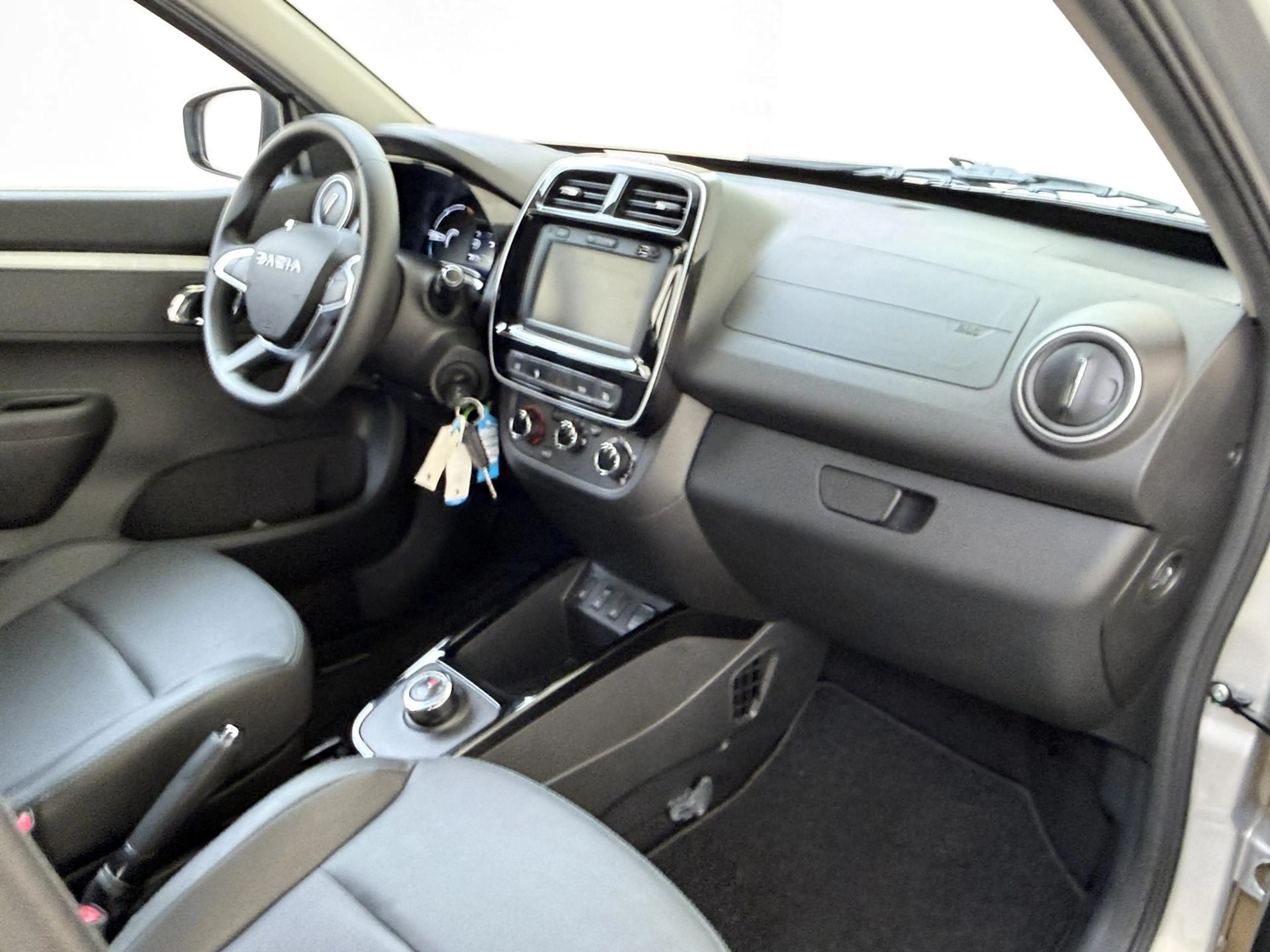 Dacia Spring Expression 27 kWh | Airco | lederen bekleding | me — photo 5