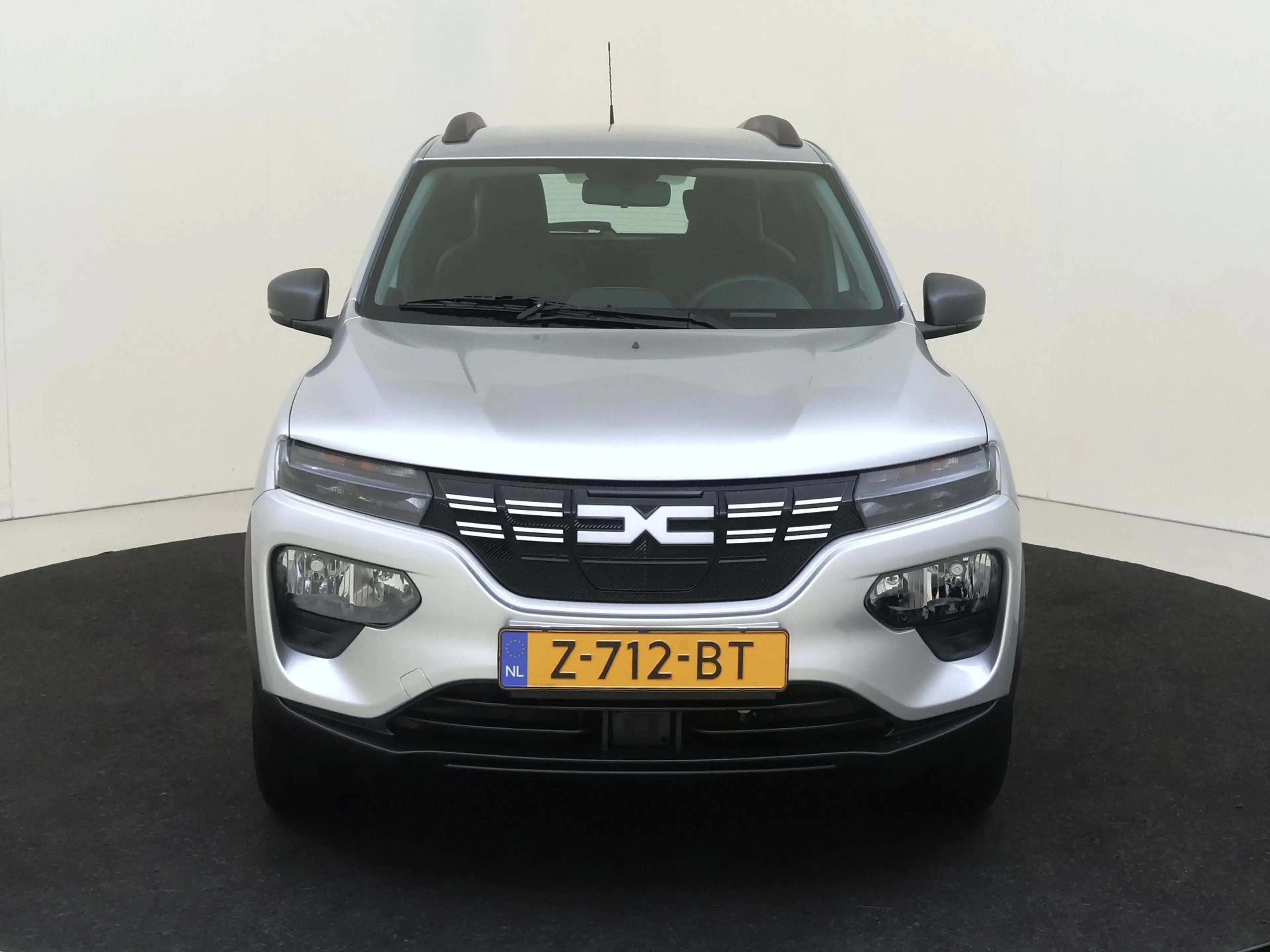 Dacia Spring Expression 27 kWh | Airco | lederen bekleding | me — photo 6