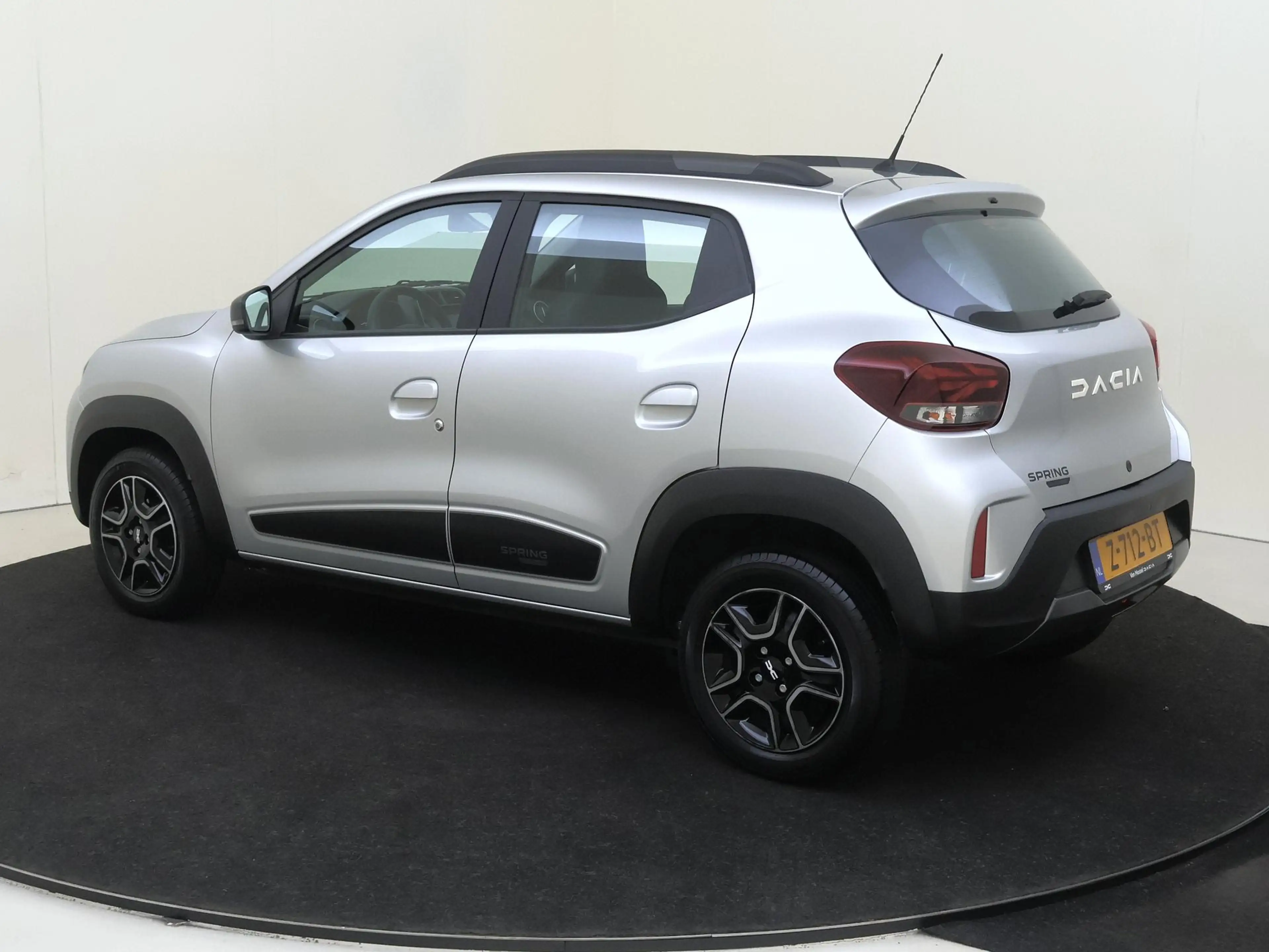 Dacia Spring Expression 27 kWh | Airco | lederen bekleding | me — photo 3