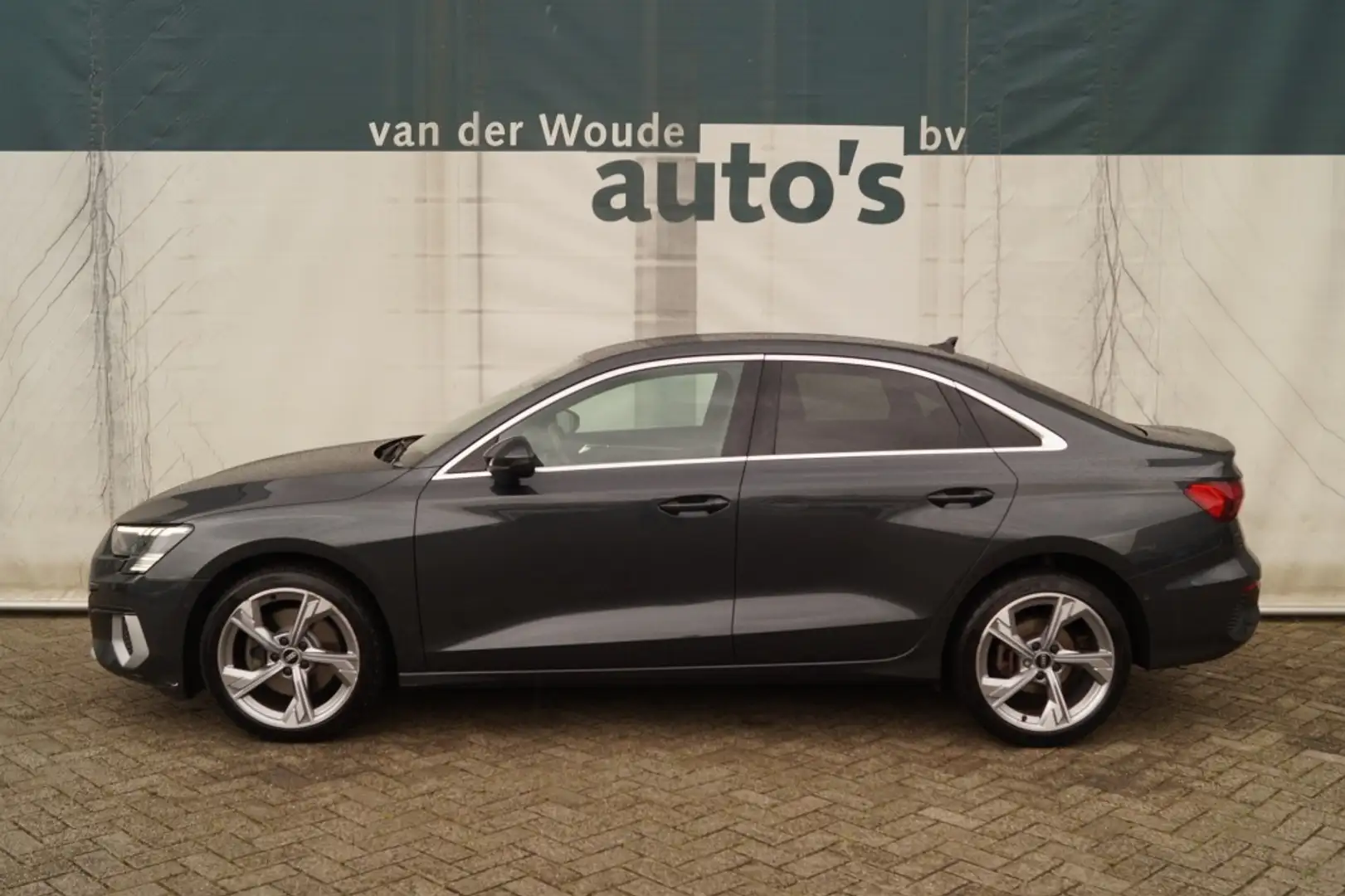 Audi A3 Limousine 35 TFSI 150pk Automaat S-Line Edition On Grigio - 1