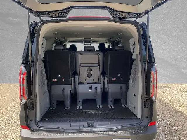 Ford Tourneo Custom view 10