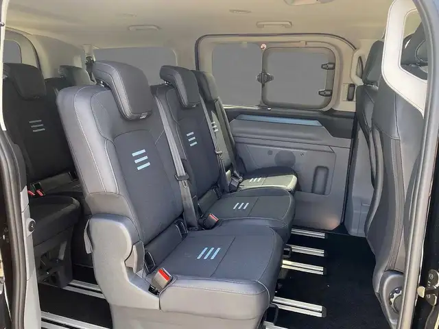 Ford Tourneo Custom view 5